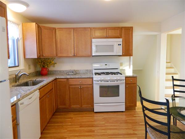 2 Londonderry Road Marblehead, MA 01945 - Photo 2 of 14 Gallery Image 2