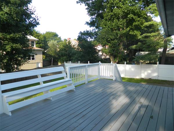 2 Londonderry Road Marblehead, MA 01945 - Photo 7 of 14 Gallery Image 7