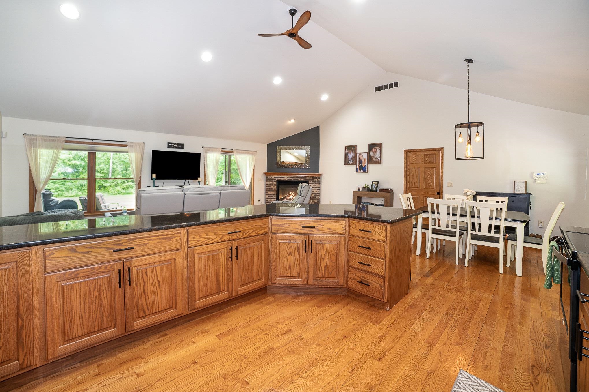 6242 North Geneva Road Coleman, MI 48618 - Photo 11 of 35
