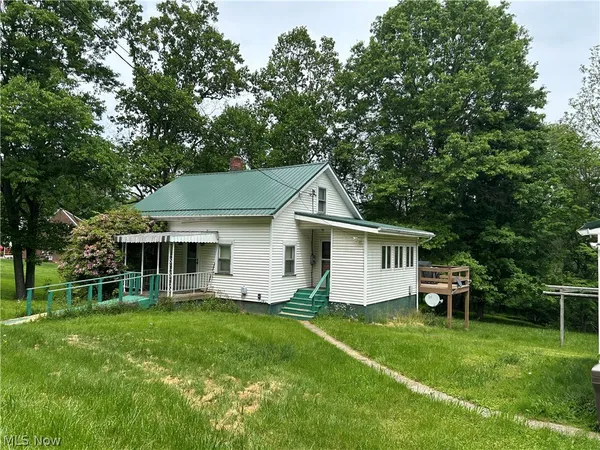 $120,000 | 4200 Apple Pie Ridge Road, Wellsburg, WV 26070