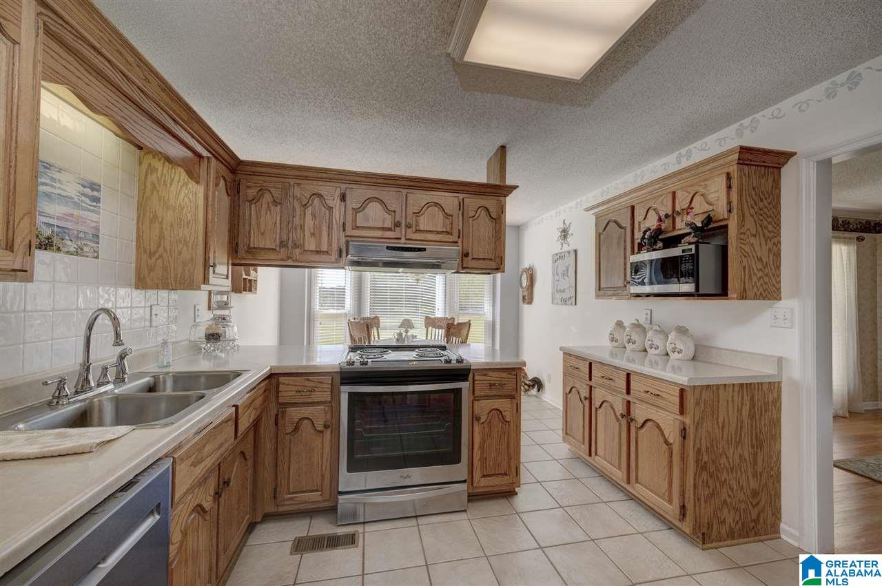 330 Conelia Lane Hayden, AL 35079 - Photo 26 of 38