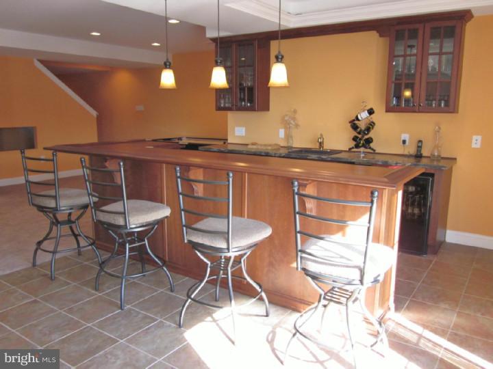 2004 Grenoble Road Coatesville, PA 19320 - Photo 21 of 25 Wet Bar