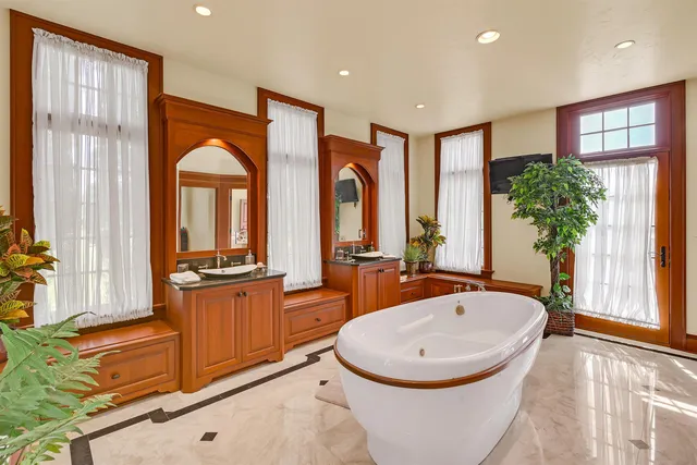 $2,900,000 | N1179 County Rd Q, Watertown, WI 53098