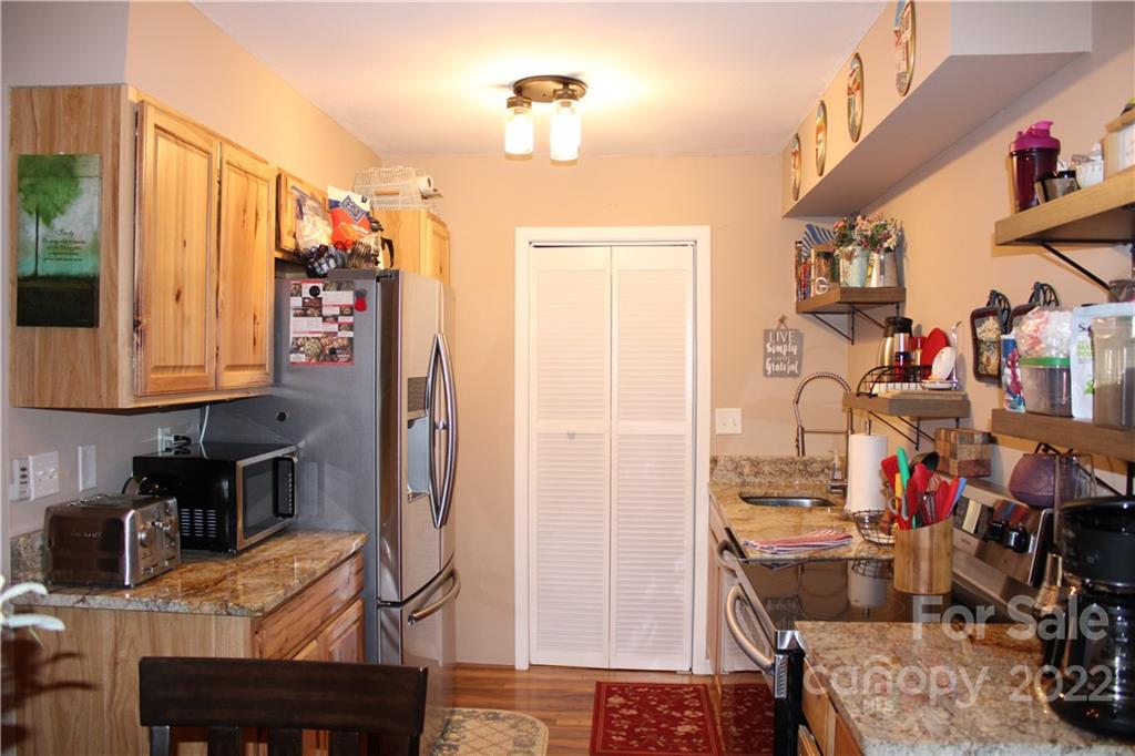71 Shepard Square Brevard, NC 28712 - Photo 6 of 23 a view of a kitchen with appliances and cabinets