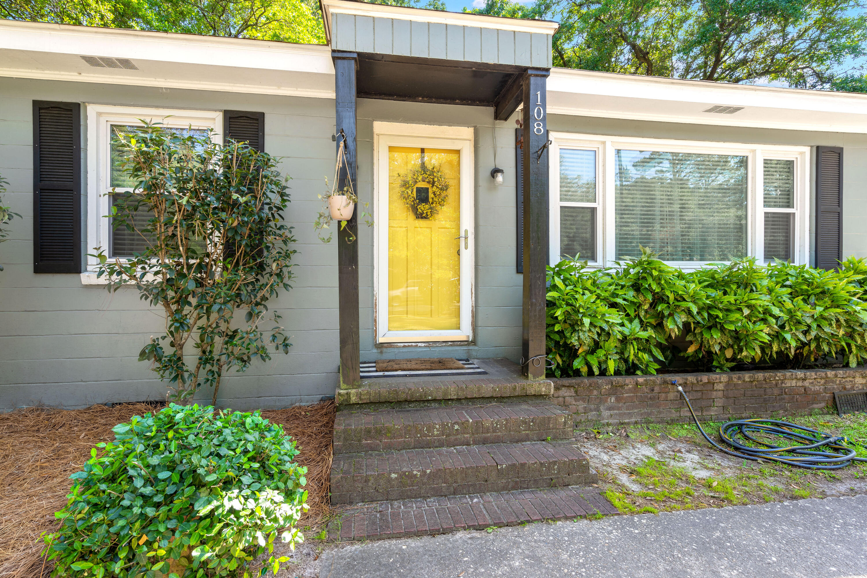 108 Newington Road Summerville, SC 29485 - Photo 16 of 22 7