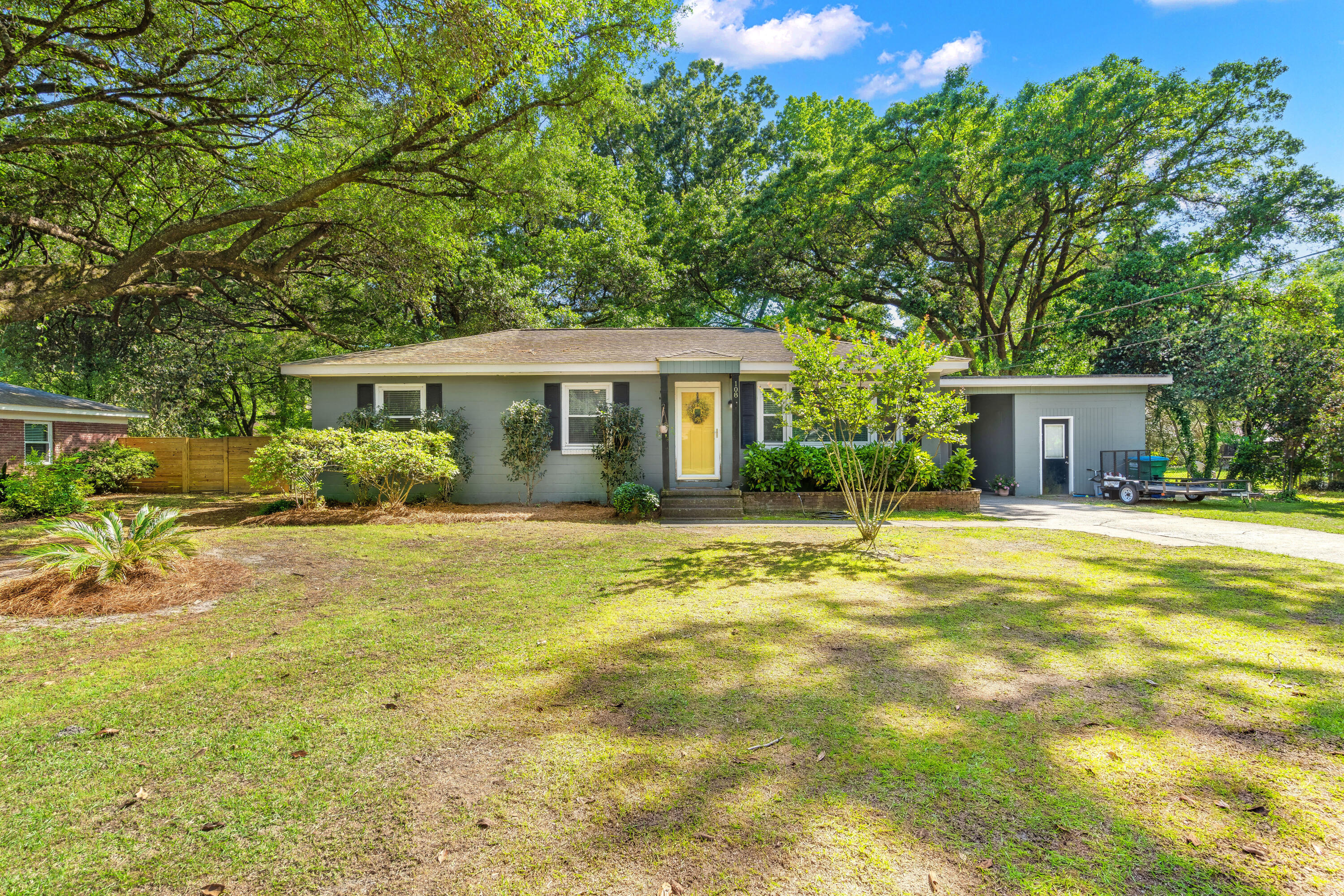 108 Newington Road Summerville, SC 29485 - Photo 2 of 22 1