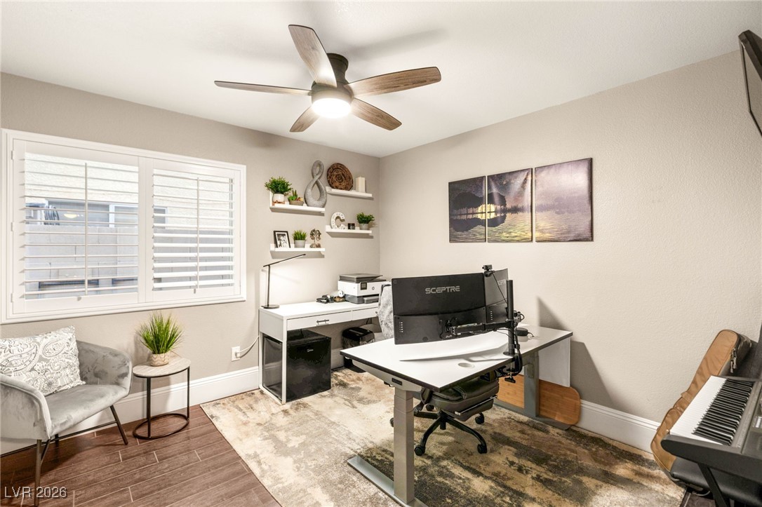 2040 Shadow Brook Way Henderson, NV 89074 - Photo 14 of 40