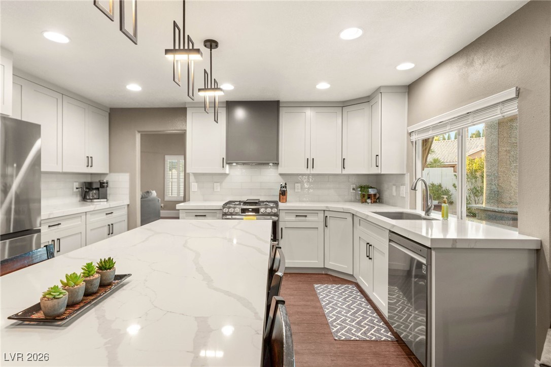 2040 Shadow Brook Way Henderson, NV 89074 - Photo 10 of 40