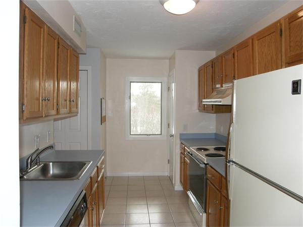 711 Beacon Park Road, Unit 711 Webster, MA 01570 - Photo 11 of 30 Gallery Image 11