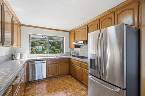 $3,198,000 | 2734 Summit Drive, Burlingame, CA 94010