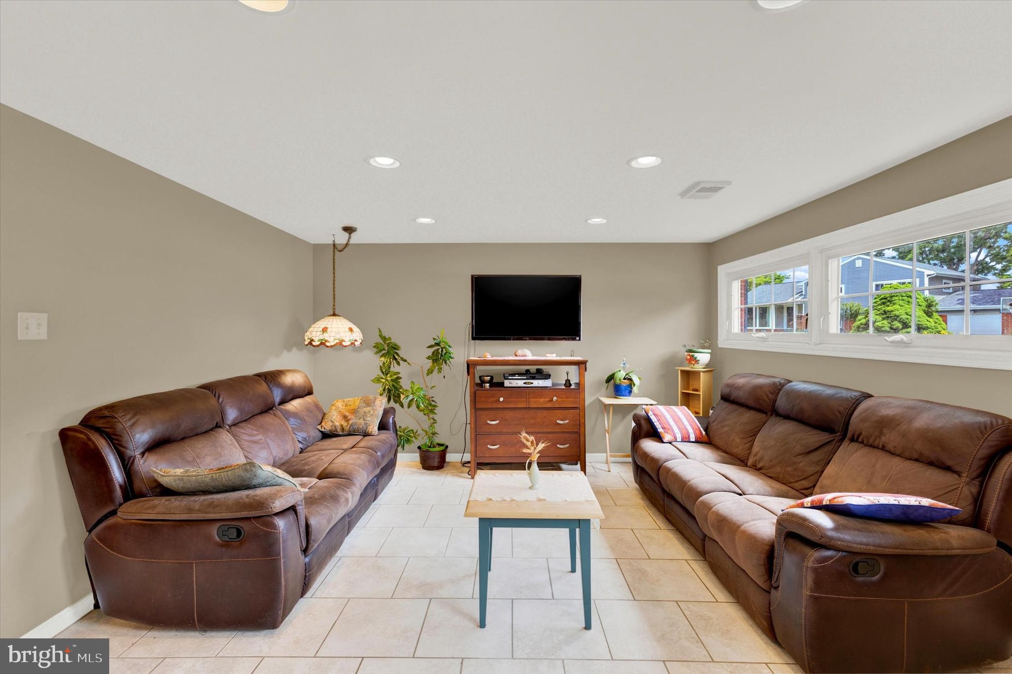 520 Stevens Road Morrisville, PA 19067 - Photo 14 of 45 Family Room