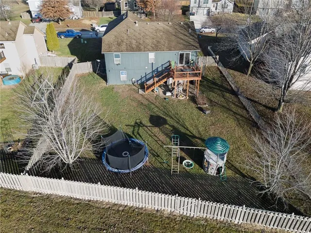 $389,950 | 15609 Pebble Terrace, Basehor, KS 66007