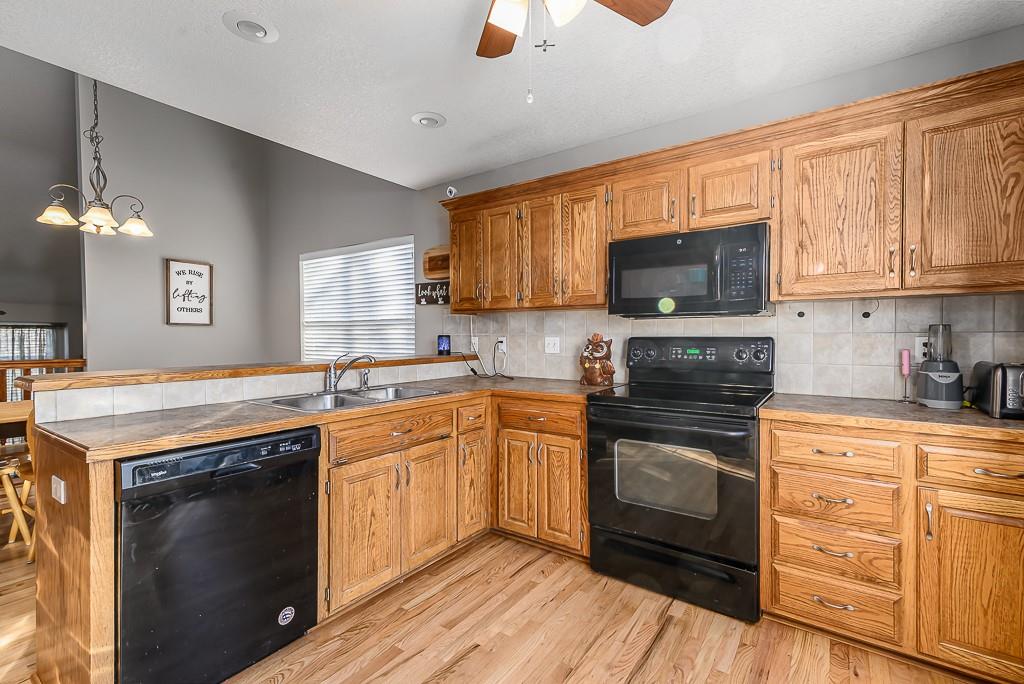 15609 Pebble Terrace Basehor, KS 66007 - Photo 9 of 28