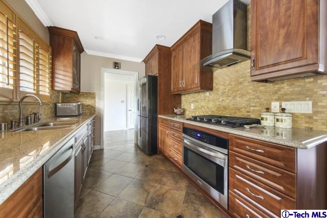 300 Kempton Road Glendale, CA 91202 - Photo 16 of 46 Gallery Image 16