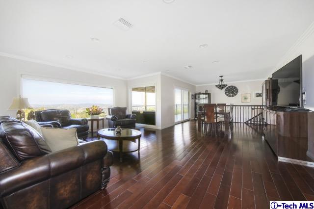 300 Kempton Road Glendale, CA 91202 - Photo 6 of 46 Gallery Image 6