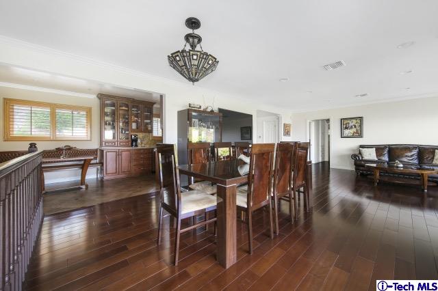 300 Kempton Road Glendale, CA 91202 - Photo 8 of 46 Gallery Image 8