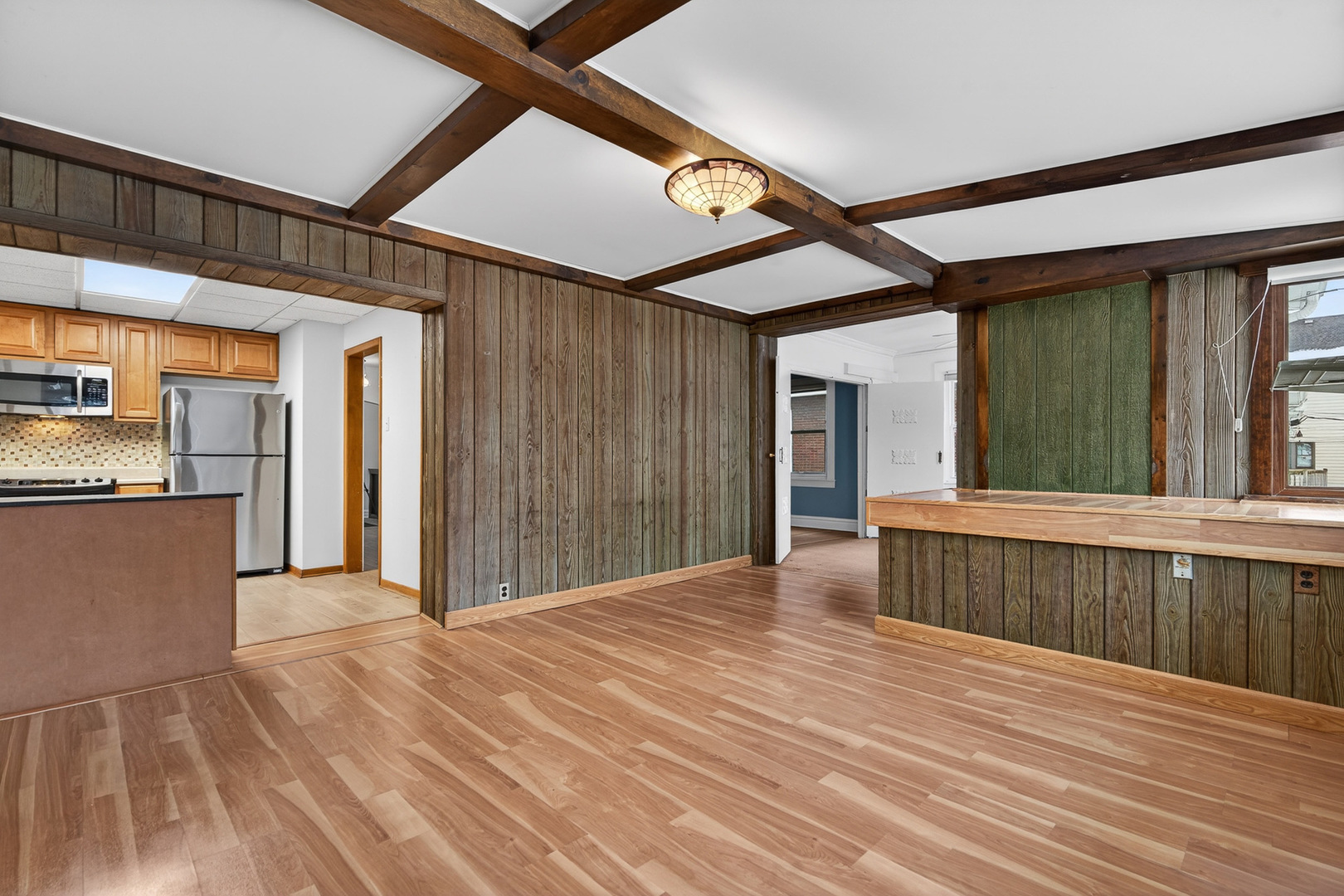 1820 South Prospect Avenue Park Ridge, IL 60068 - Photo 8 of 33 a view of a hallway with wooden floor