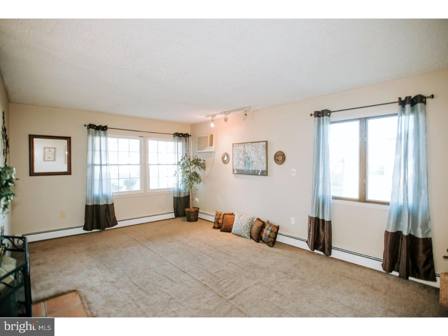 9 Balsam Road Levittown, PA 19057 - Photo 11 of 25 Living Room