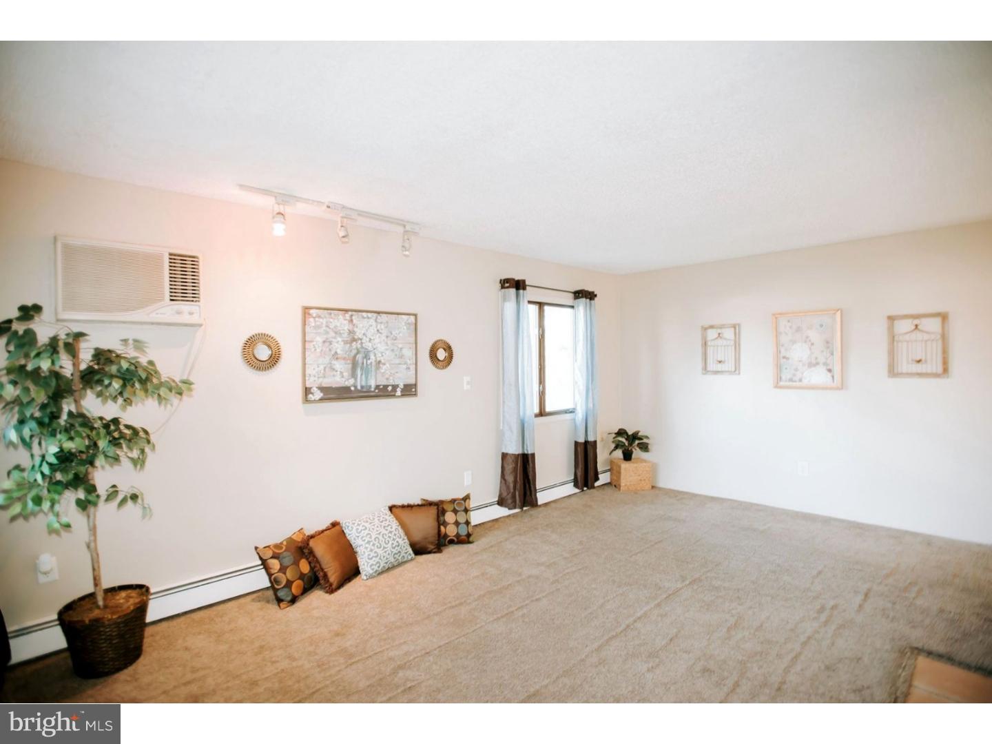 9 Balsam Road Levittown, PA 19057 - Photo 12 of 25 Living Room