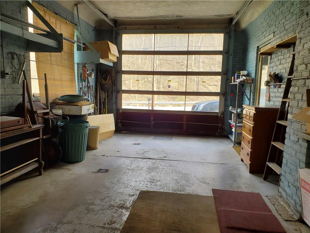 8896 Roberts Hollow Road Elizabeth, PA 15037 - Photo 6 of 18 Gallery Image 6