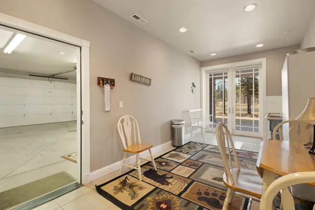 a close view of sink and tap