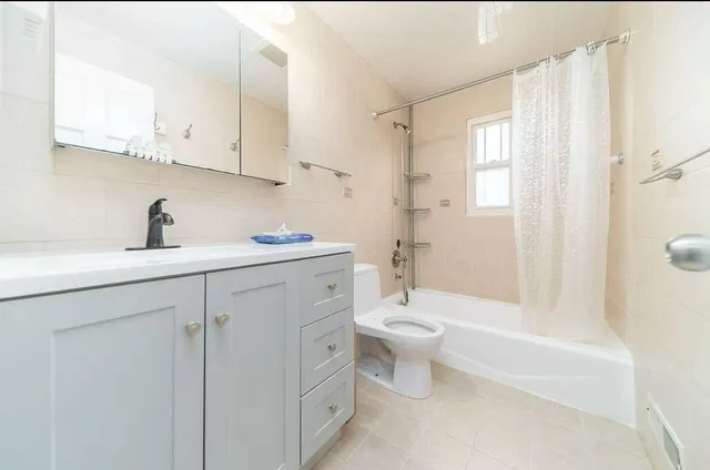 $998,000 | 40-02 202nd Street | Auburndale