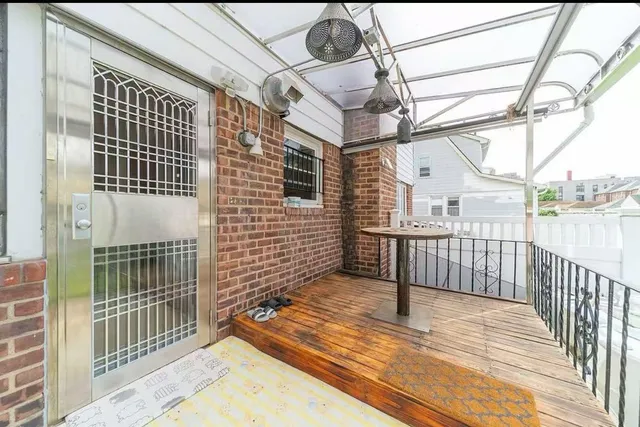 $998,000 | 40-02 202nd Street | Auburndale