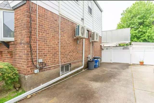 $998,000 | 40-02 202nd Street | Auburndale