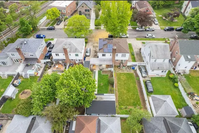 $998,000 | 40-02 202nd Street | Auburndale