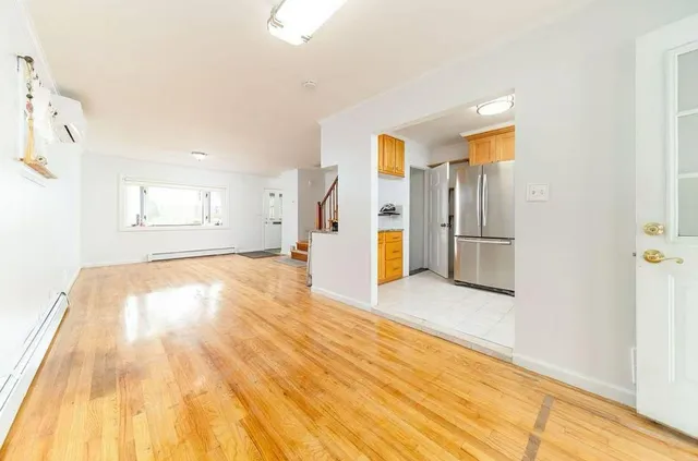 $998,000 | 40-02 202nd Street | Auburndale