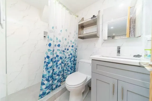 $998,000 | 40-02 202nd Street | Auburndale