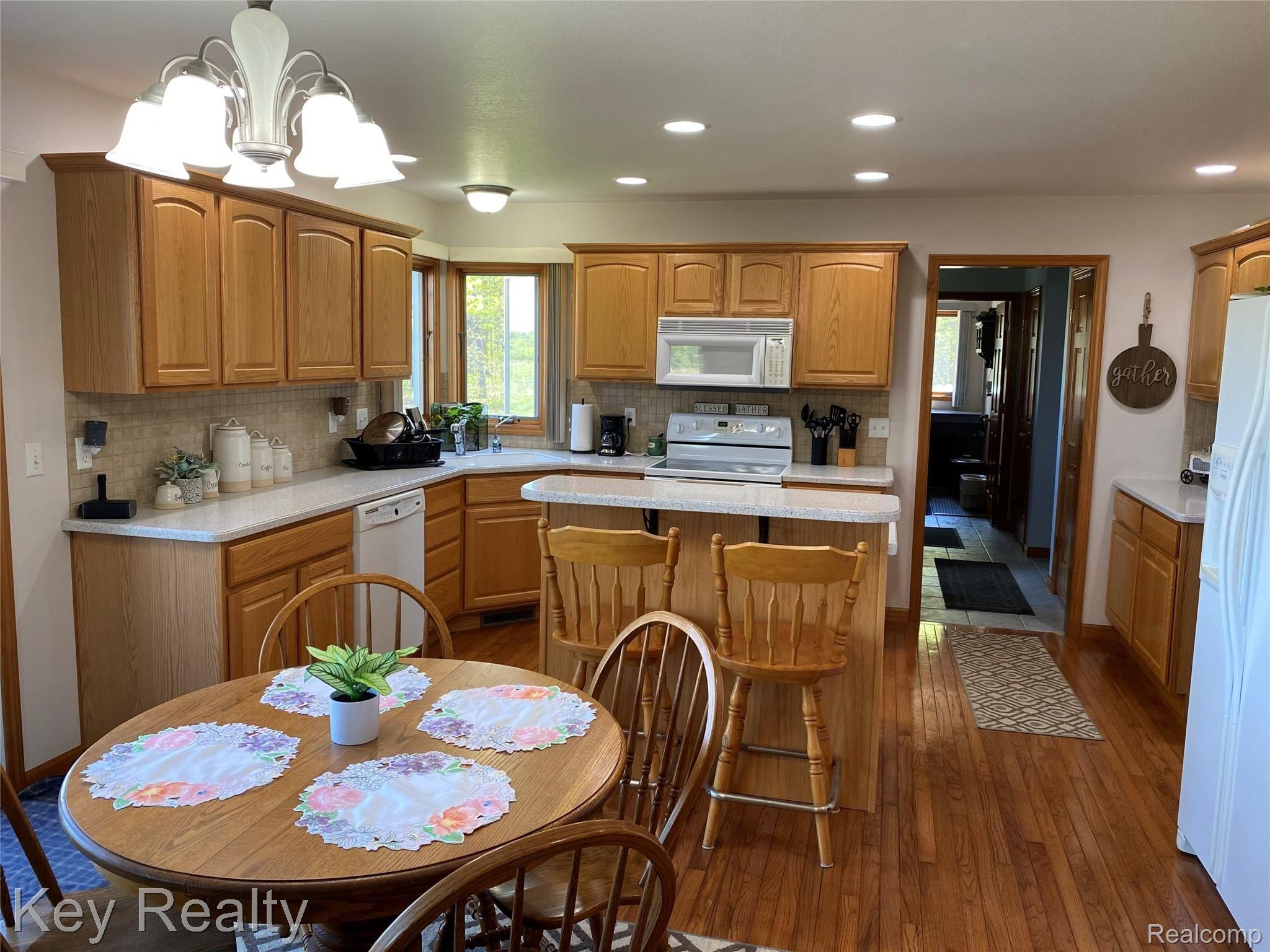 2020 Samaria Road Temperance, MI 48182 - Photo 29 of 70 880BAF9F-30B8-4234-9FAA-201EC5E5C1D2.jpeg
