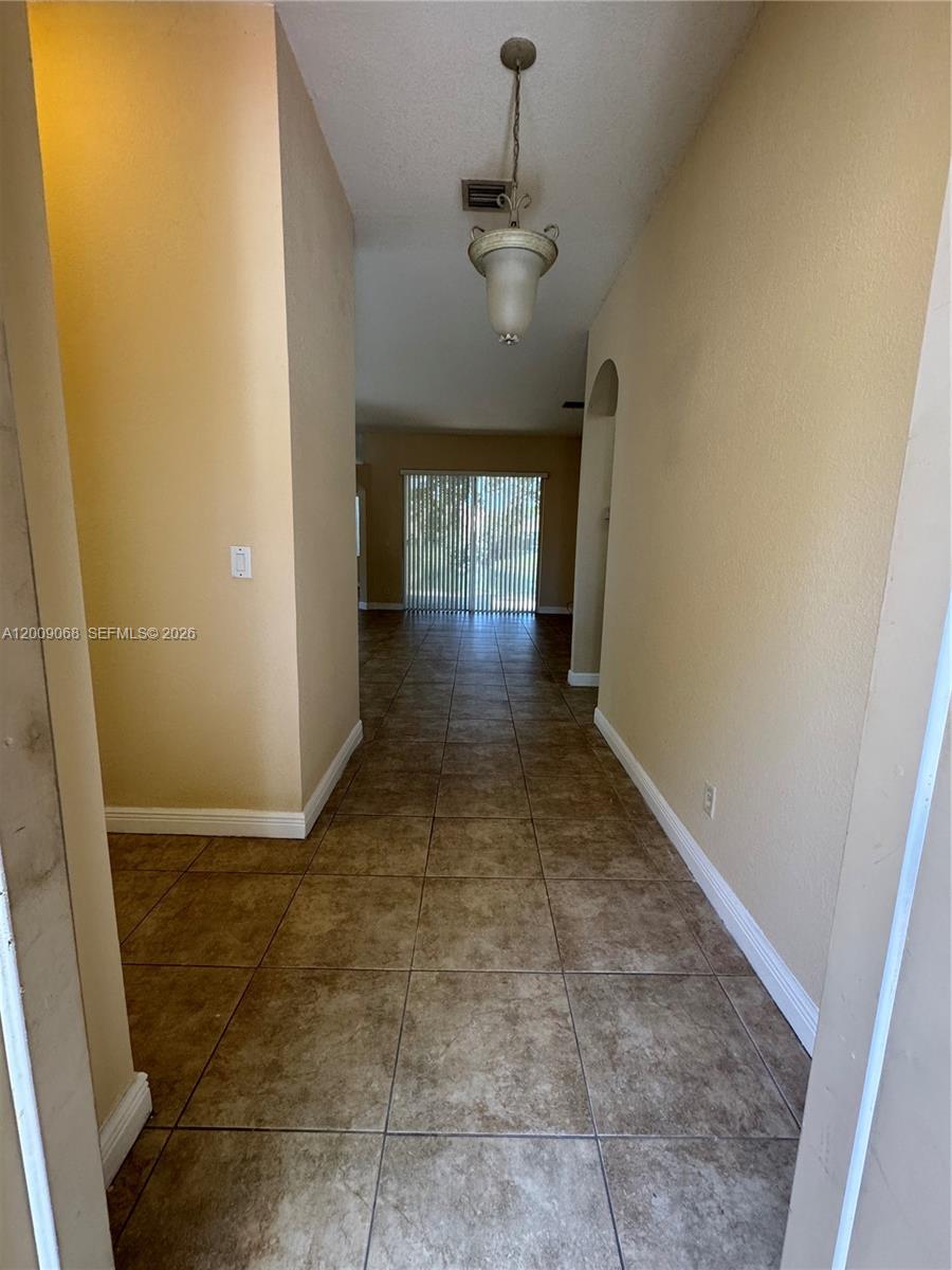 12860 Southwest 51st Street Miramar, FL 33027 - Photo 14 of 29
