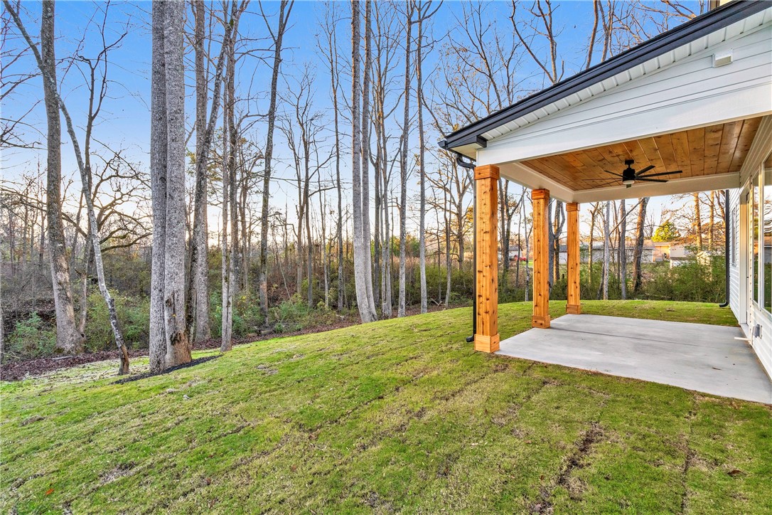 637 Cherokee Road Pelzer, SC 29669 - Photo 4 of 38