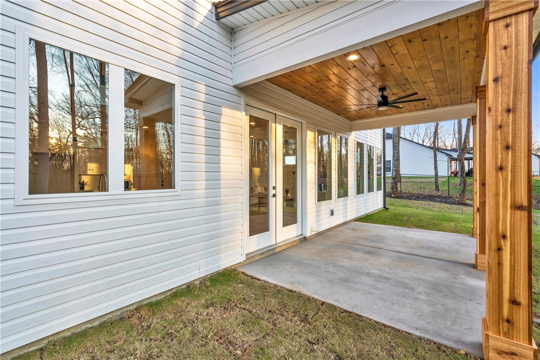 637 Cherokee Road Pelzer, SC 29669 - Photo 5 of 38