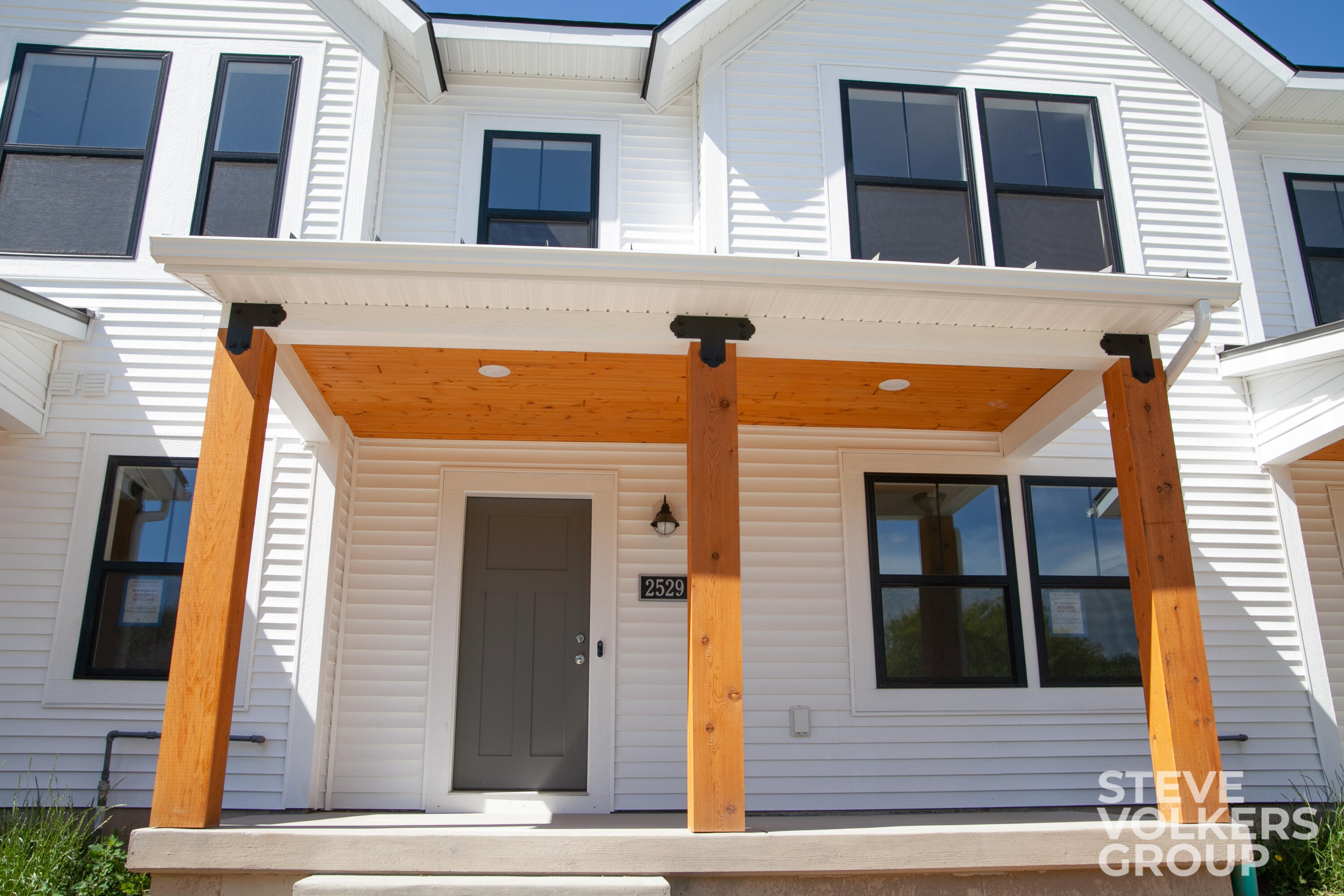 2529 Inverness Road Southeast Grand Rapids, MI 49546 - Photo 1 of 40 2529-Inverness-exterior
