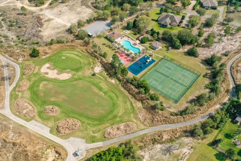 view of a swimming pool