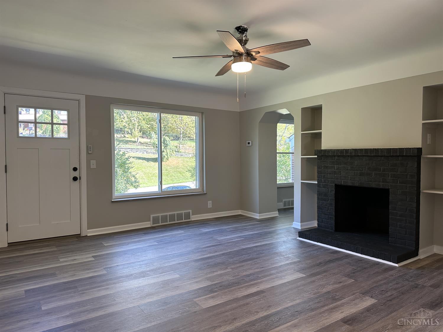 4023 Hubble Road Cincinnati, OH 45247 - Photo 3 of 13