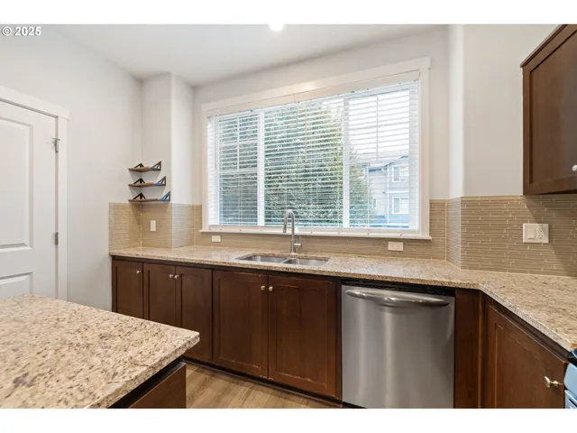 $355,000 | 172 Northeast 79th Avenue, Hillsboro, OR 97006