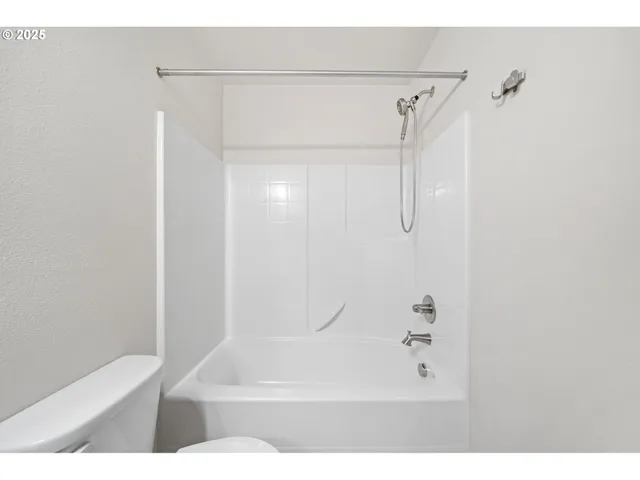 $355,000 | 172 Northeast 79th Avenue, Hillsboro, OR 97006