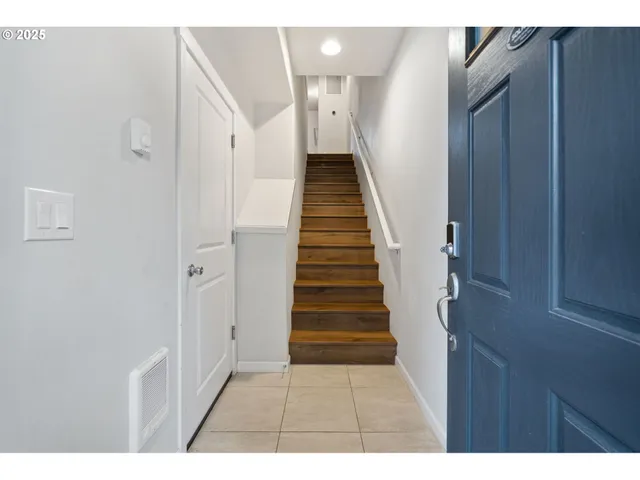 $355,000 | 172 Northeast 79th Avenue, Hillsboro, OR 97006