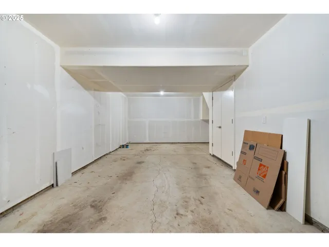 $355,000 | 172 Northeast 79th Avenue, Hillsboro, OR 97006