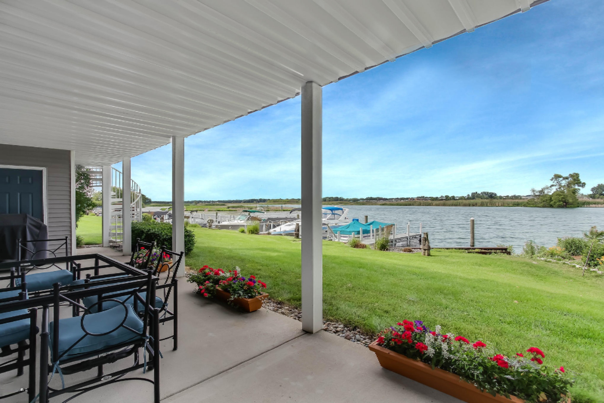 253 Riverfront Street, Unit 1 Spring Lake, MI 49456 - Photo 7 of 8 253-Riverfront-St_0049_blended