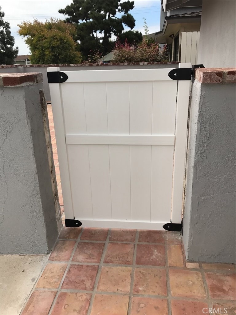 34095 Aurelio Dana Point, CA 92629 - Photo 24 of 32 a view of cupboard