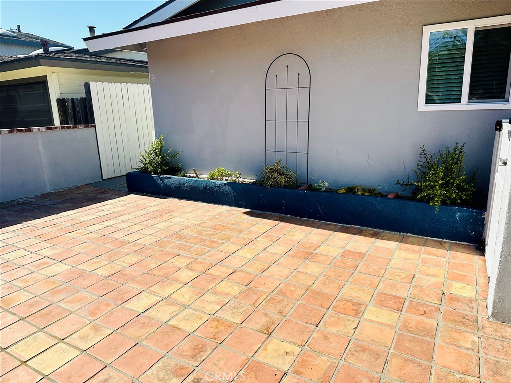 34095 Aurelio Dana Point, CA 92629 - Photo 4 of 32 a view of potted plants next to a road