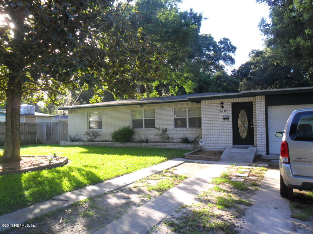5751 Dickson Road Jacksonville, FL 32211 - Photo 3 of 82 SAM_0605