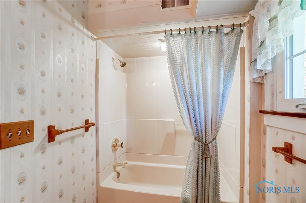 1664 Gilbert Road Toledo, OH 43614 - Photo 30 of 50 Gallery Image 30