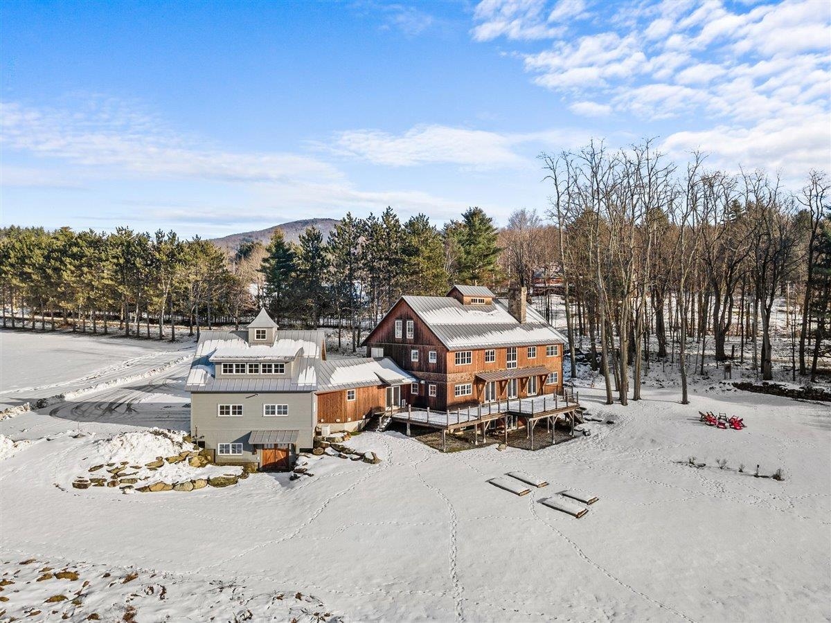 80 Cross Road Stowe, VT 05672 - Photo 3 of 40