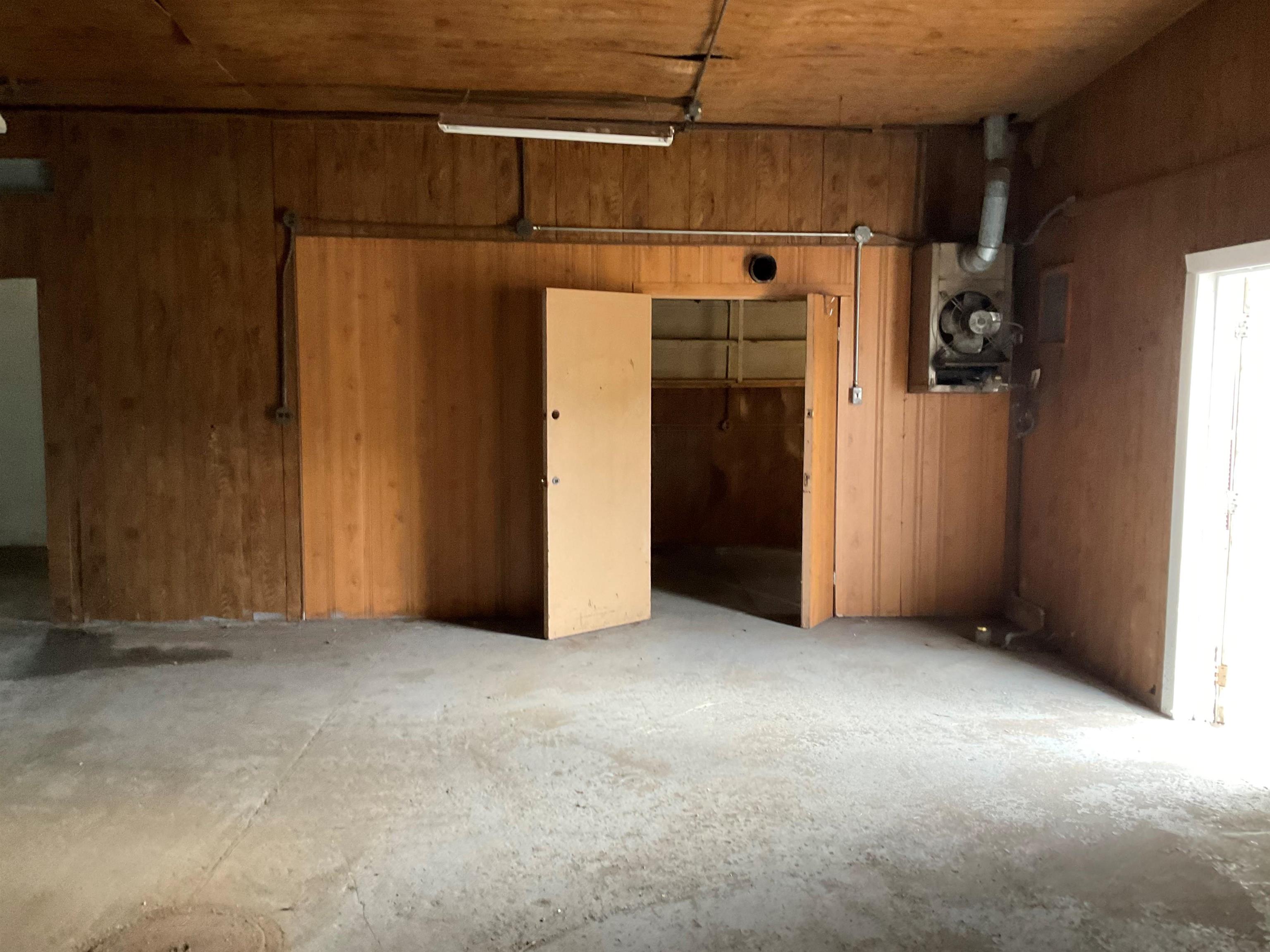802 Sawyer Road Rockford, IL 61109 - Photo 5 of 13 Gallery Image 5