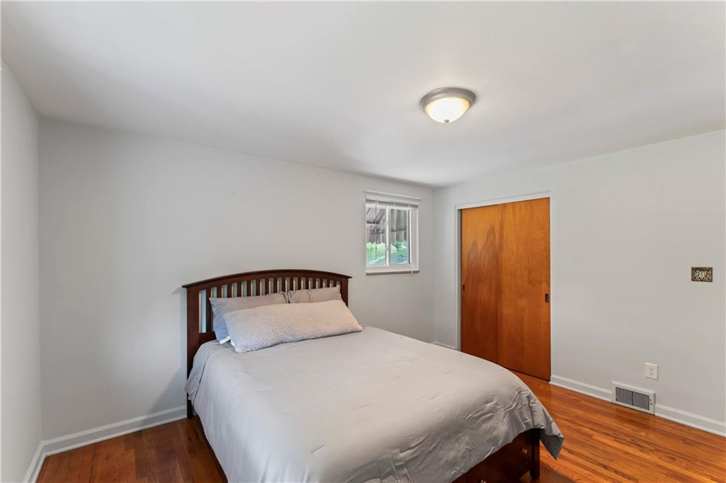 214 Drake Road Bethel Park, PA 15102 - Photo 16 of 32 Gallery Image 16